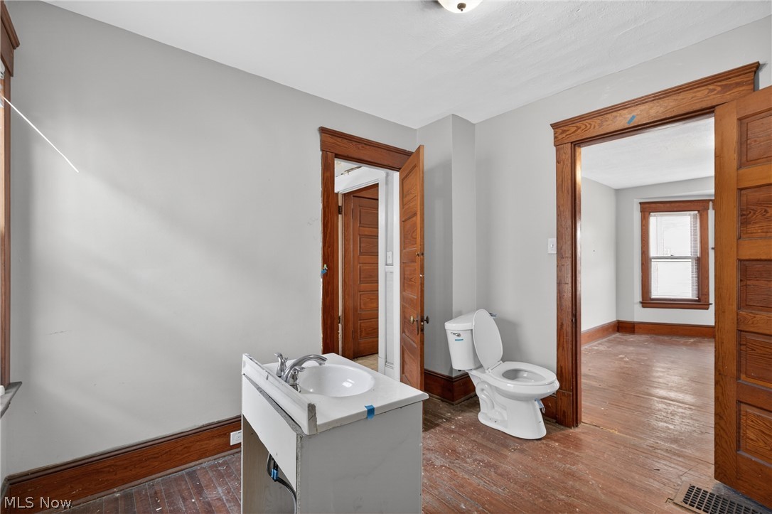 7425 Indiana Avenue Cleveland OH 44105