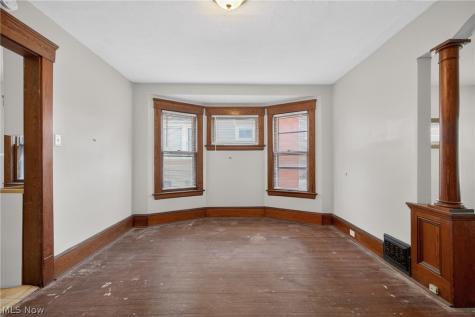 7425 Indiana Avenue Cleveland OH 44105