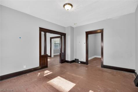 7425 Indiana Avenue Cleveland OH 44105