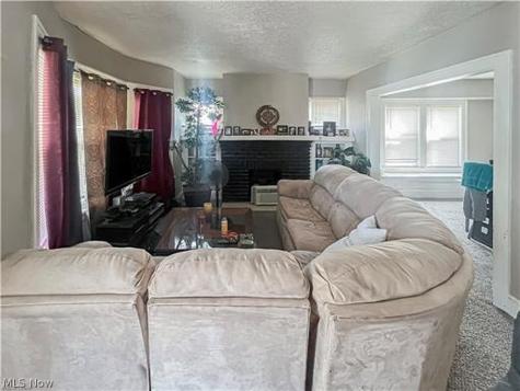 3876 E 143rd Street Cleveland OH 44128