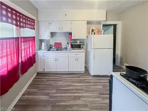 3876 E 143rd Street Cleveland OH 44128