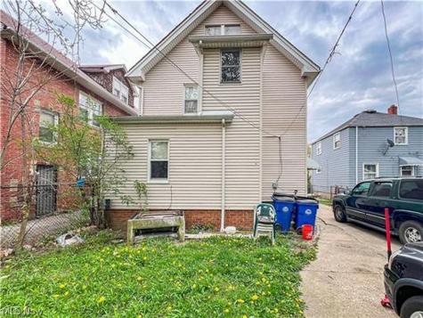3876 E 143rd Street Cleveland OH 44128
