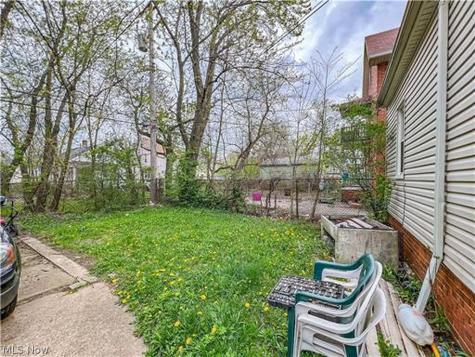 3876 E 143rd Street Cleveland OH 44128