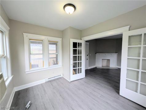 3389 Desota Avenue Cleveland Heights OH 44118