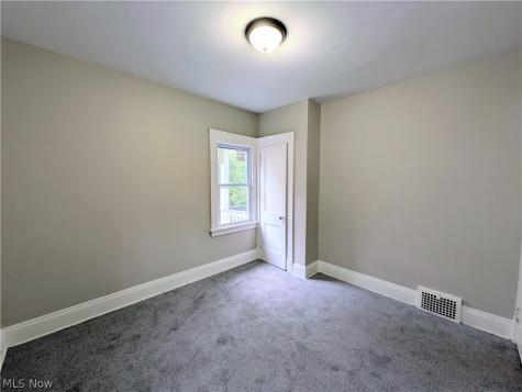 3389 Desota Avenue Cleveland Heights OH 44118