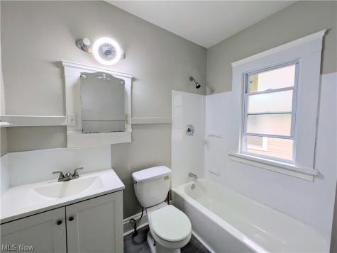 3389 Desota Avenue Cleveland Heights OH 44118