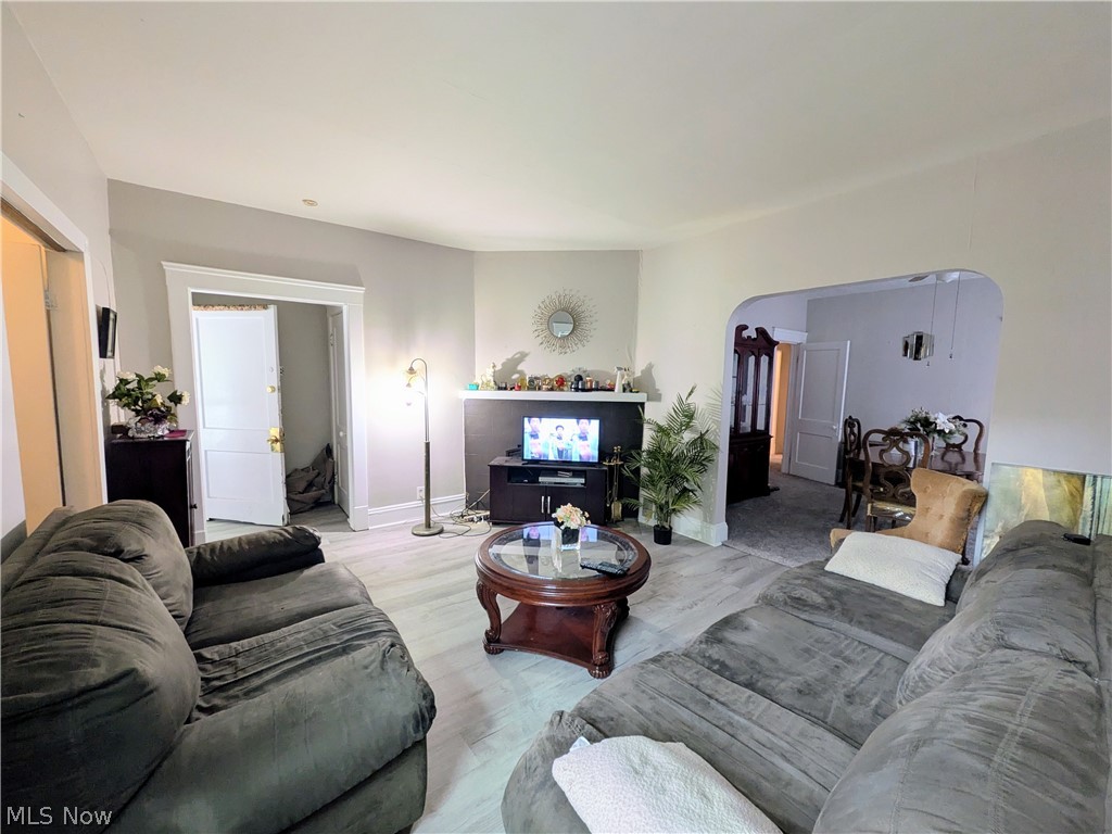 3389 Desota Avenue Cleveland Heights OH 44118
