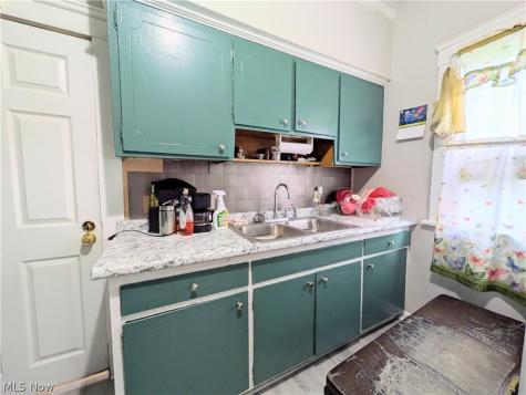 3389 Desota Avenue Cleveland Heights OH 44118