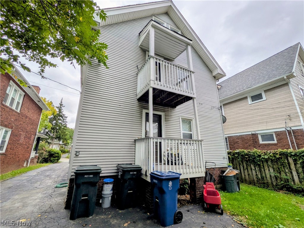 3389 Desota Avenue Cleveland Heights OH 44118