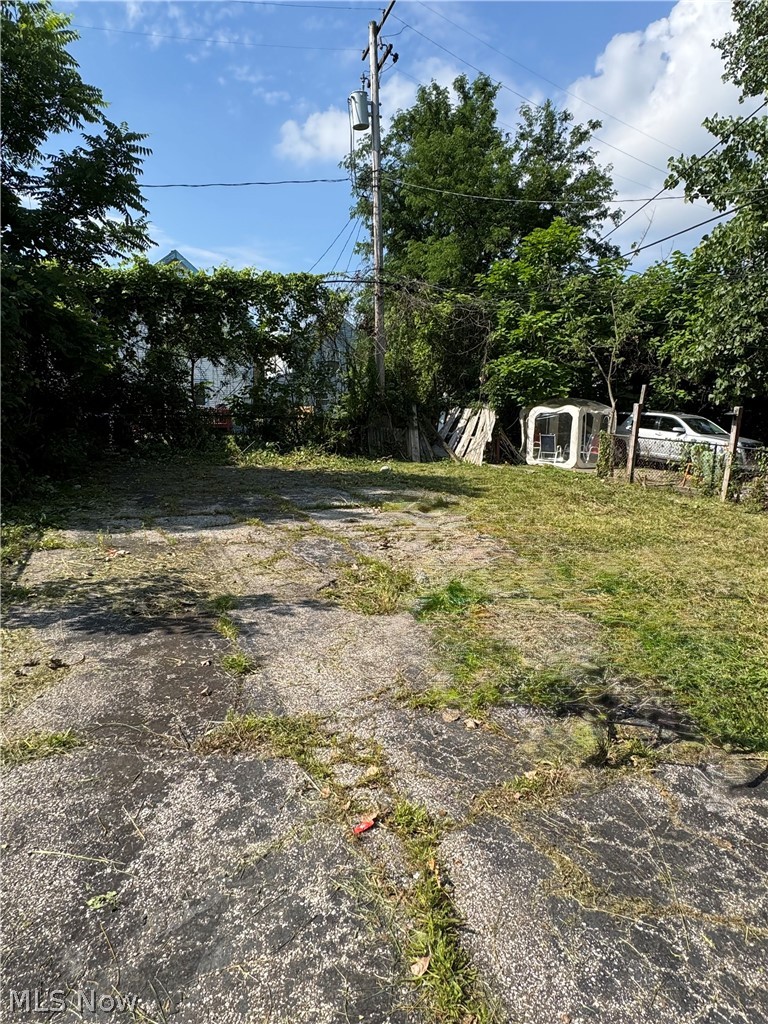 9426 Dickens Avenue Cleveland OH 44104