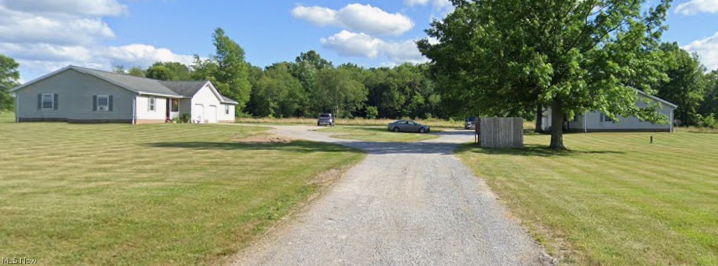 8492 & 8476 Tallmadge Road Ravenna OH 44412