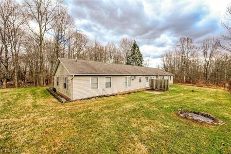 8492 & 8476 Tallmadge Road Ravenna OH 44412