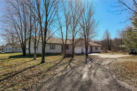 8492 & 8476 Tallmadge Road Ravenna OH 44412
