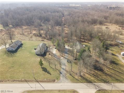 8492 & 8476 Tallmadge Road Ravenna OH 44412