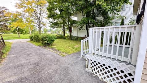 12405 Signet Avenue Cleveland OH 44120