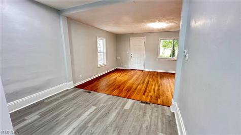 12405 Signet Avenue Cleveland OH 44120