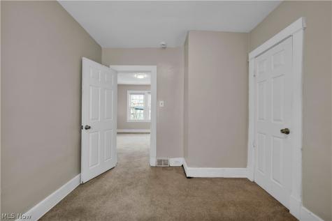 1476 W 107th Street Cleveland OH 44102