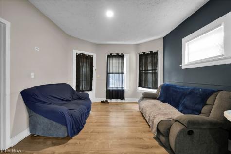 1476 W 107th Street Cleveland OH 44102