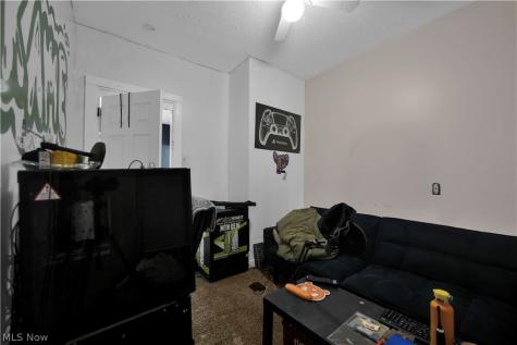 1476 W 107th Street Cleveland OH 44102