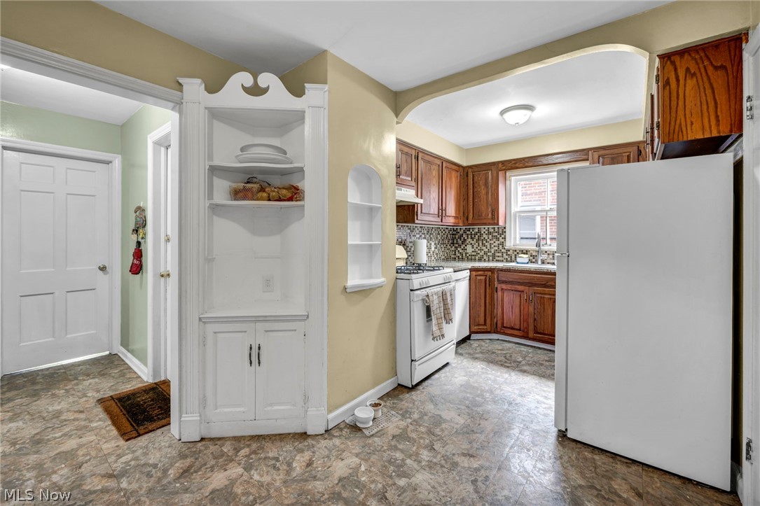13570 Cedar Road University Heights OH 44118