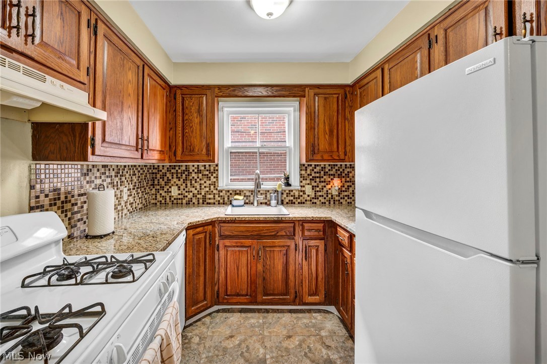 13570 Cedar Road University Heights OH 44118