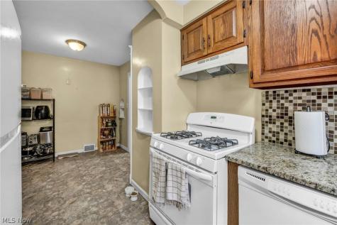 13570 Cedar Road University Heights OH 44118