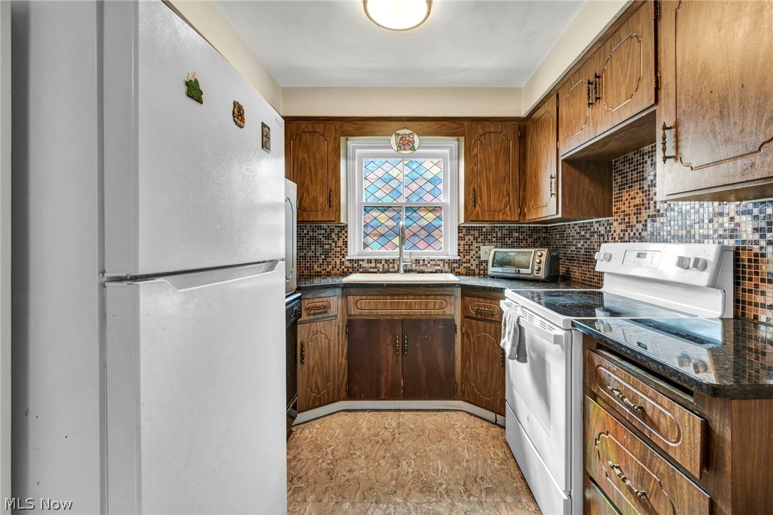 13570 Cedar Road University Heights OH 44118