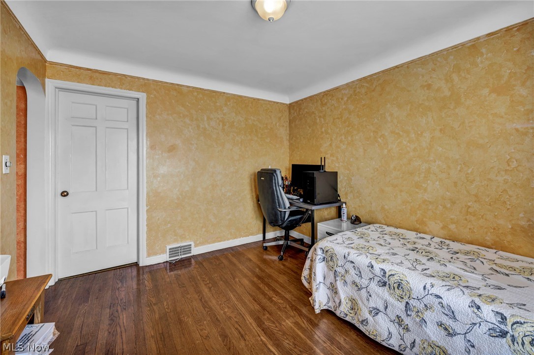 13570 Cedar Road University Heights OH 44118