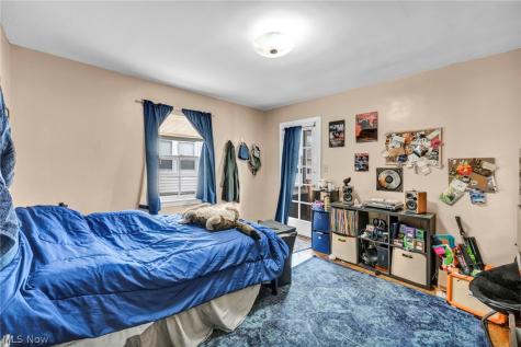 13570 Cedar Road University Heights OH 44118