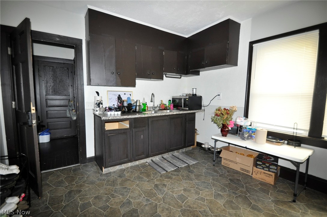 2179 W 106th Street Cleveland OH 44102