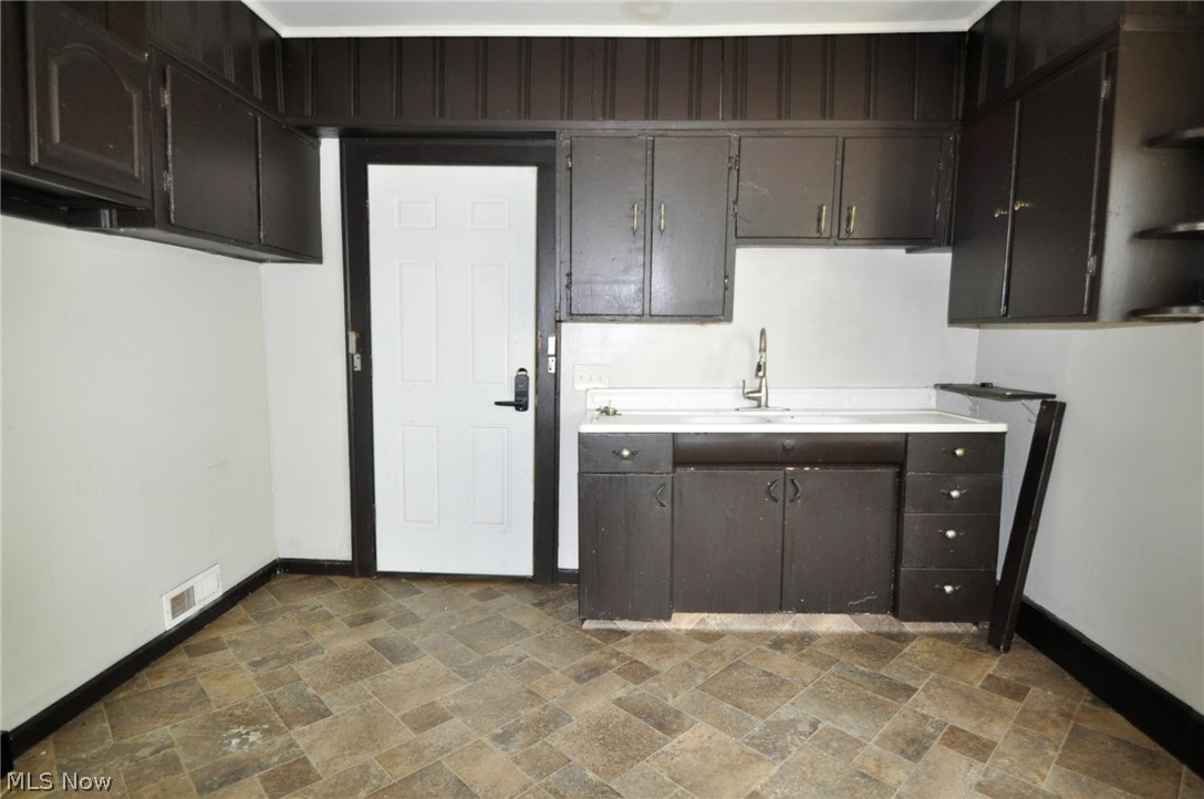 2179 W 106th Street Cleveland OH 44102