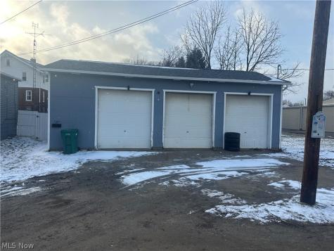 403 Nassau Street W East Canton OH 44730