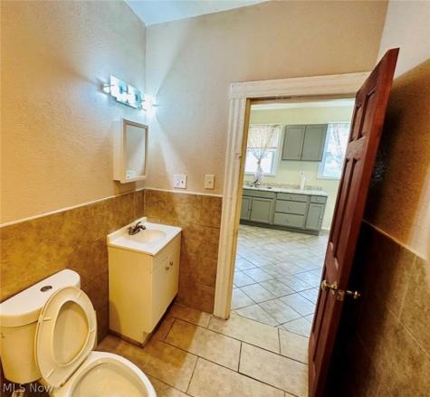 3625 Newark Avenue Cleveland OH 44109