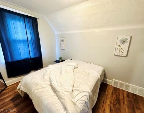 3625 Newark Avenue Cleveland OH 44109