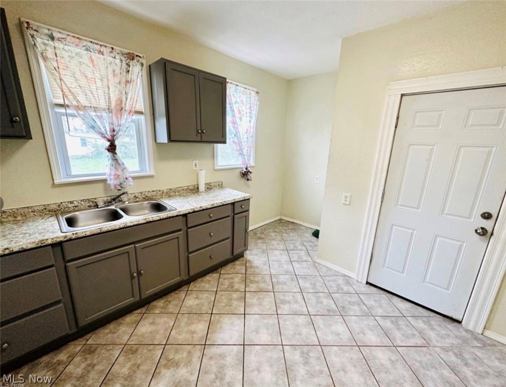 3625 Newark Avenue Cleveland OH 44109