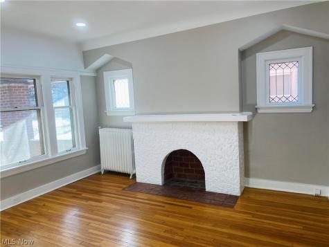 2580 Colchester Road Cleveland Heights OH 44106