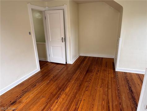 2580 Colchester Road Cleveland Heights OH 44106