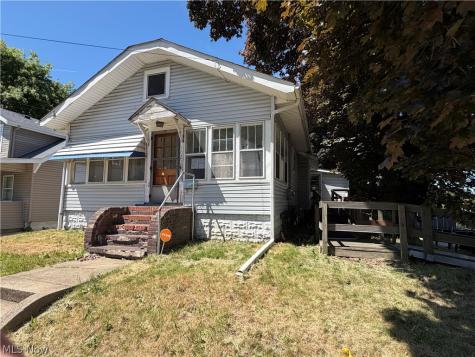 1027 Austin Avenue Akron OH 44306