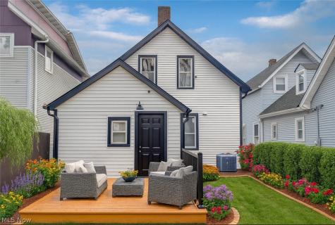 2276 W 41st Street Cleveland OH 44113