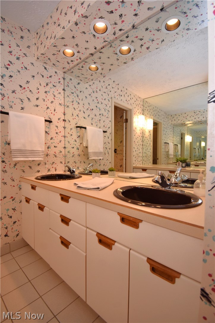 5593 Engleton Lane Girard OH 44420