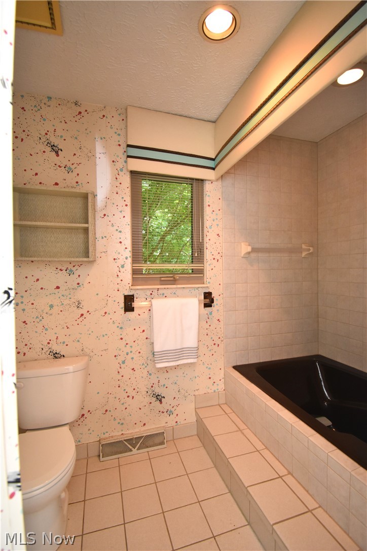 5593 Engleton Lane Girard OH 44420
