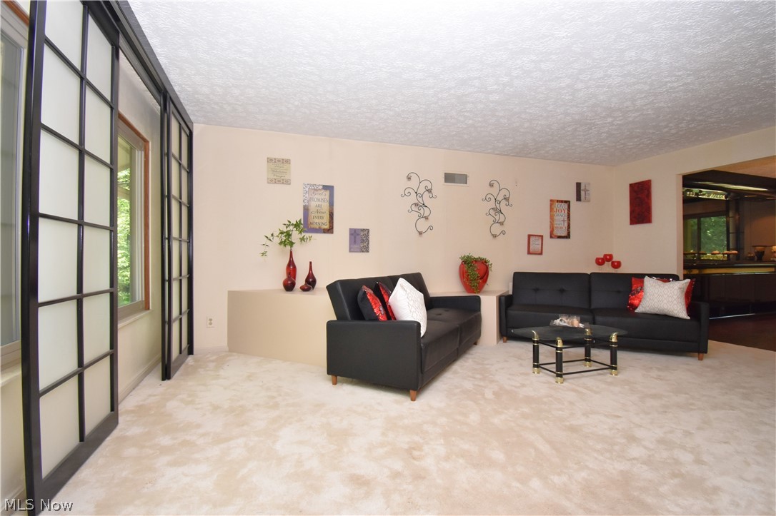 5593 Engleton Lane Girard OH 44420