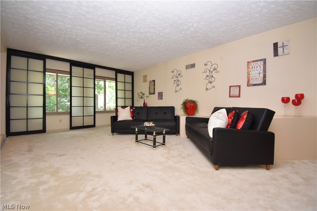 5593 Engleton Lane Girard OH 44420