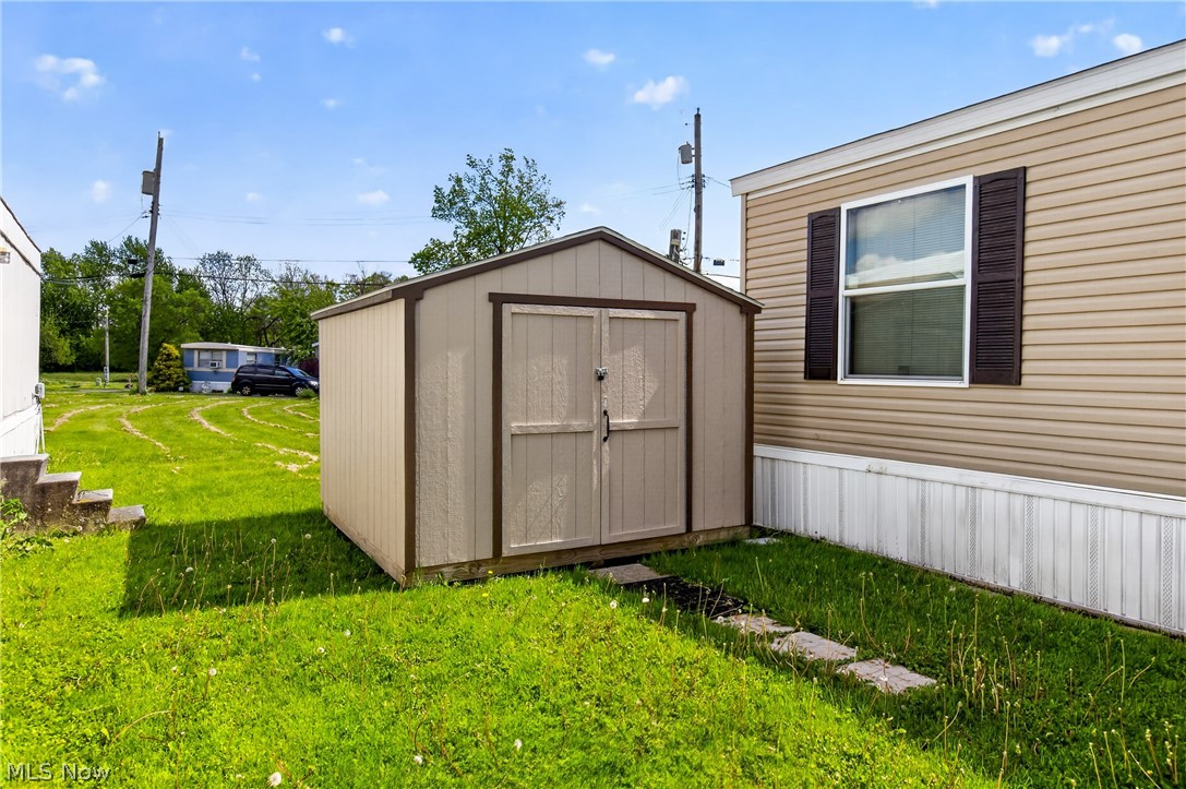 9525 Woodworth Road North Lima OH 44452