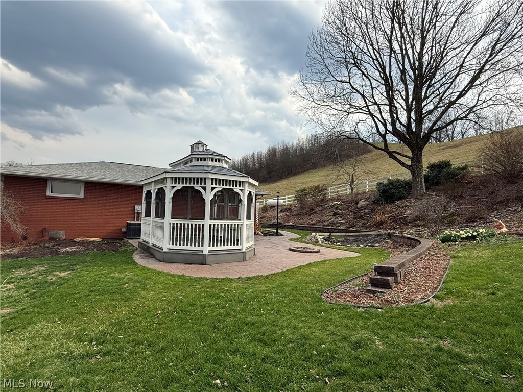 1728 State Route 39 NE New Philadelphia OH 44663