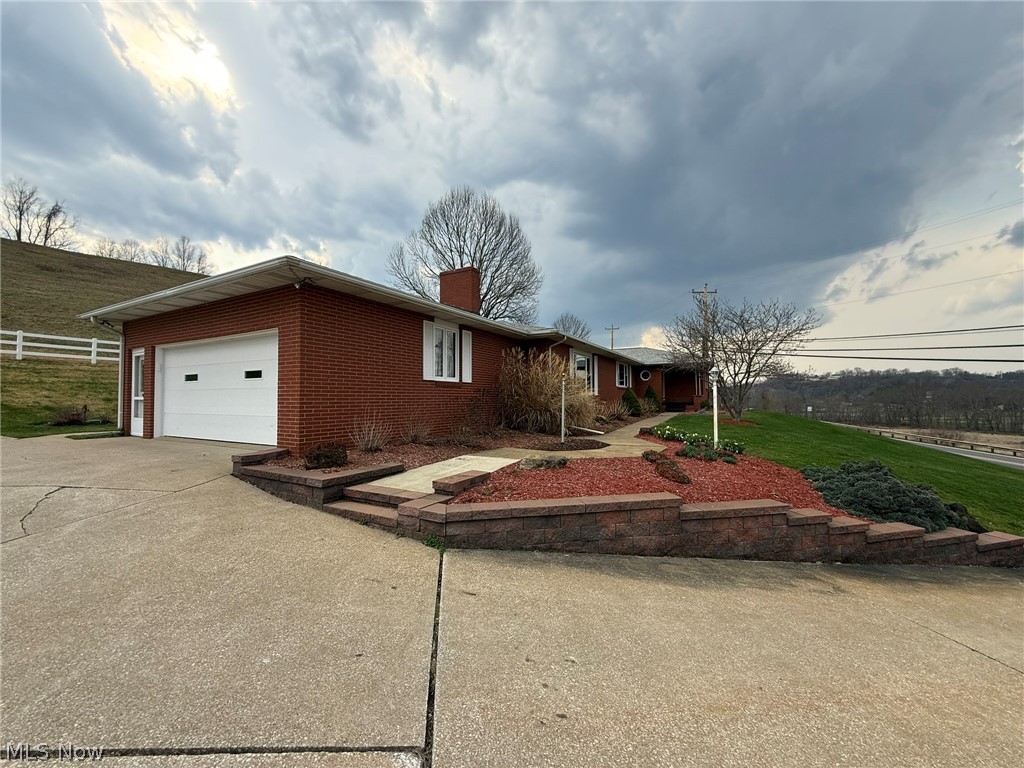 1728 State Route 39 NE New Philadelphia OH 44663