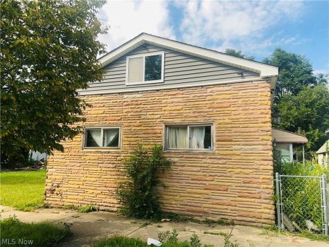 6307 Lansing Avenue Cleveland OH 44105