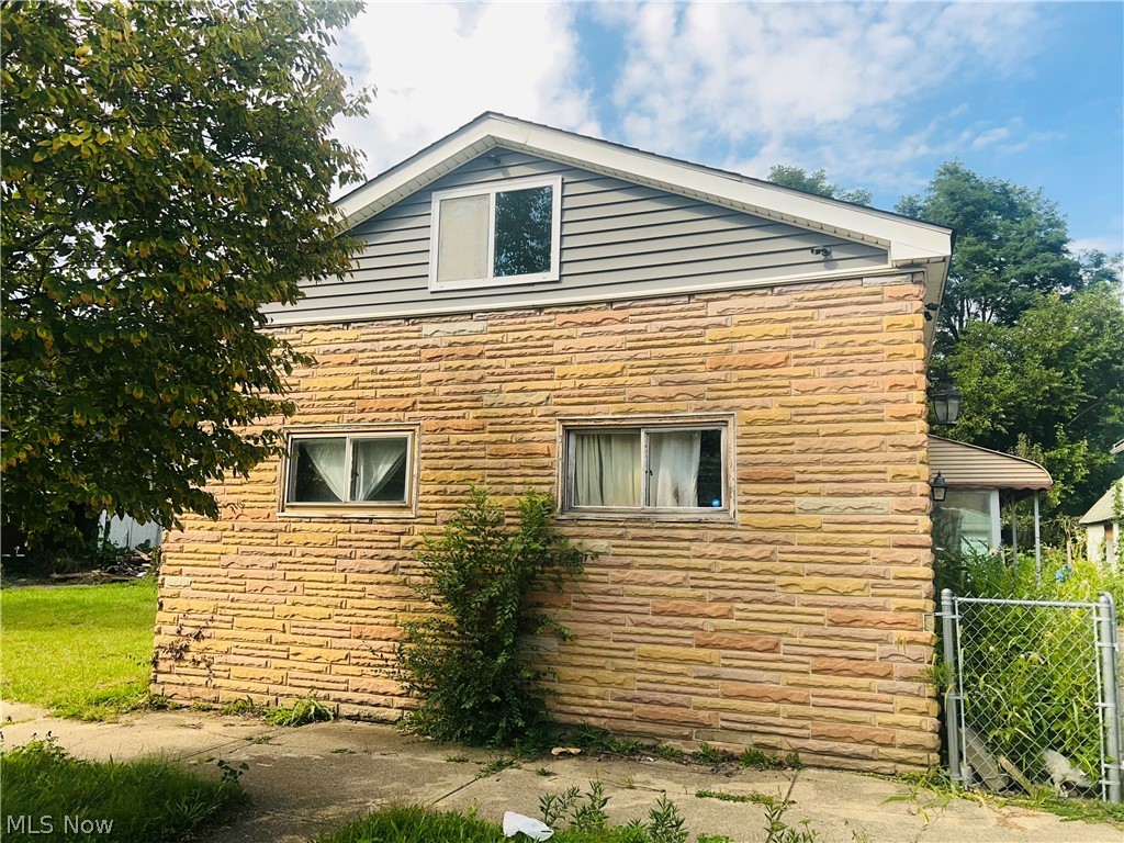 6307 Lansing Avenue Cleveland OH 44105