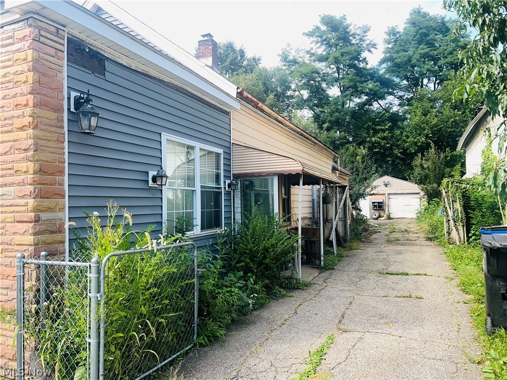 6307 Lansing Avenue Cleveland OH 44105
