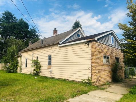 6307 Lansing Avenue Cleveland OH 44105